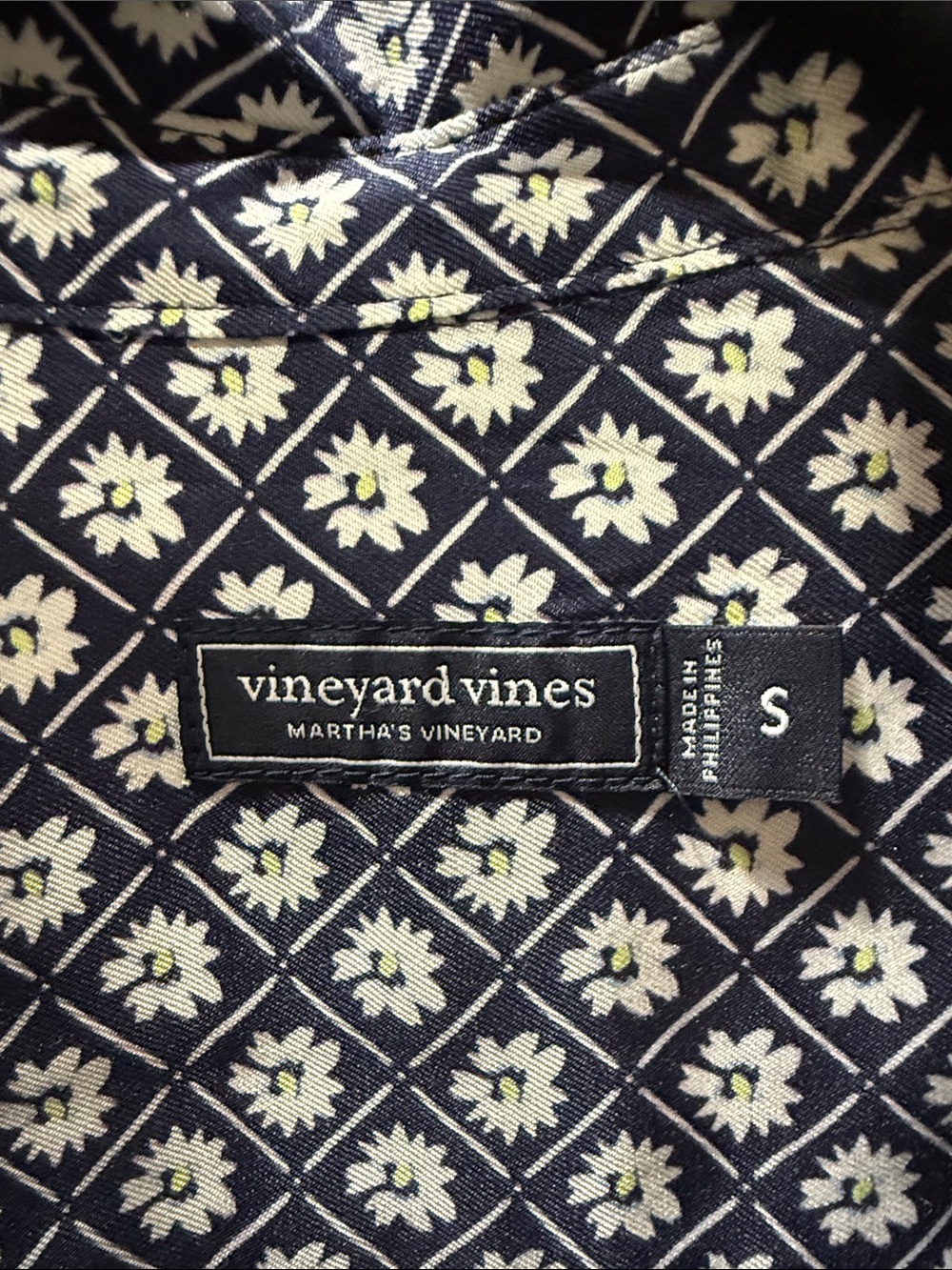 Vineyard Vines Navy and White Printed Silk Blend Shirt Dress - Picture 2 of 8